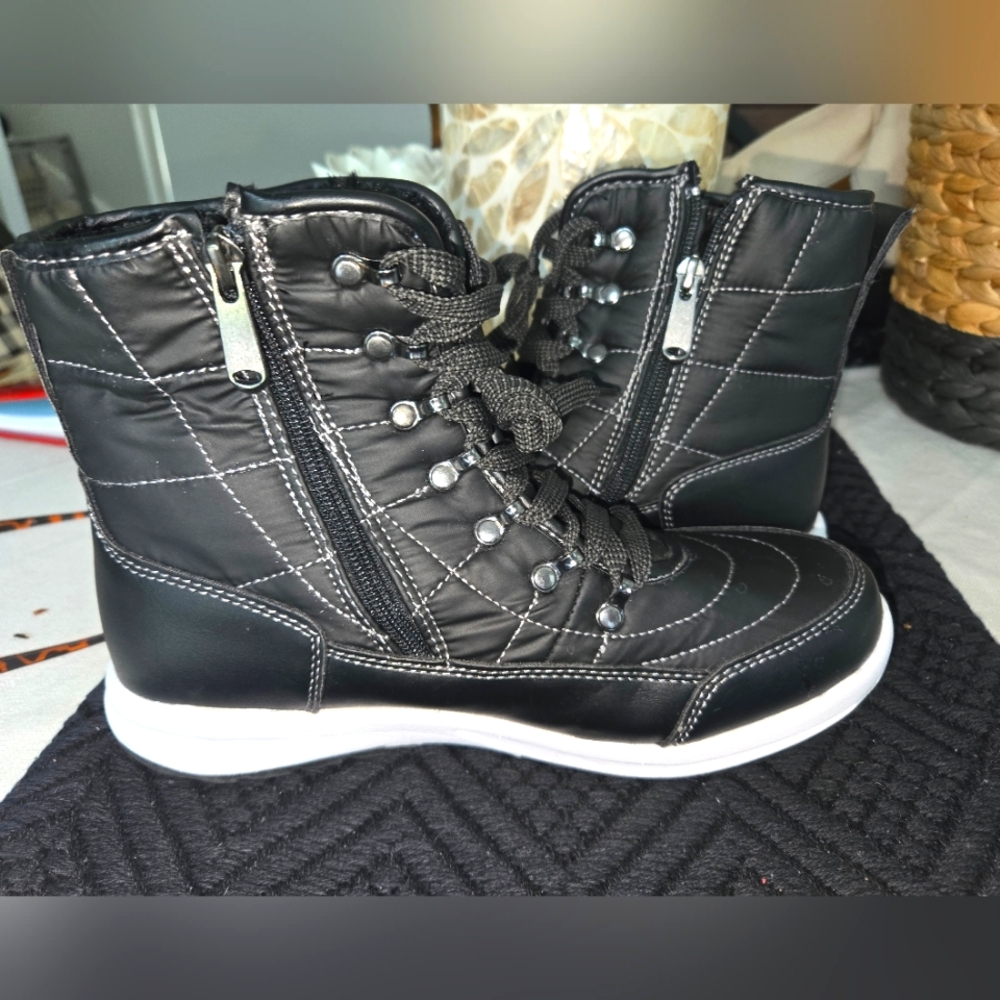 Weatherproof womens boot sz 8